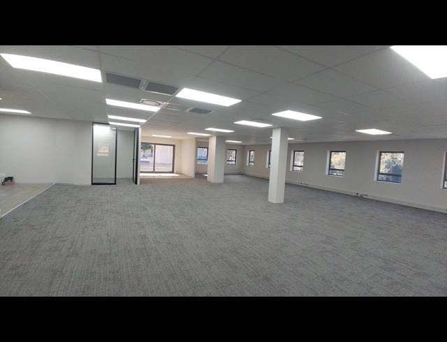 249M² OFFICE TO LET IN BRYANSTON